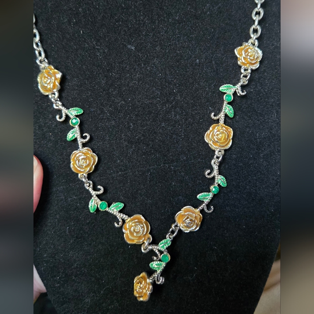 Enamel silver floral necklace & earring jewelry set - Picture 2 of 7